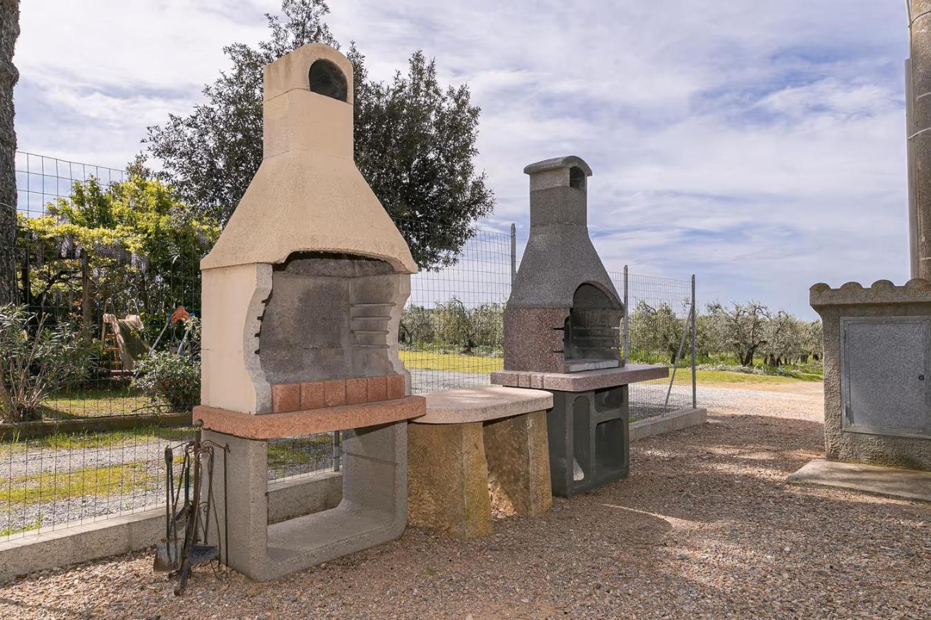 Agriturismo I Debbi บิบโบนา ภายนอก รูปภาพ