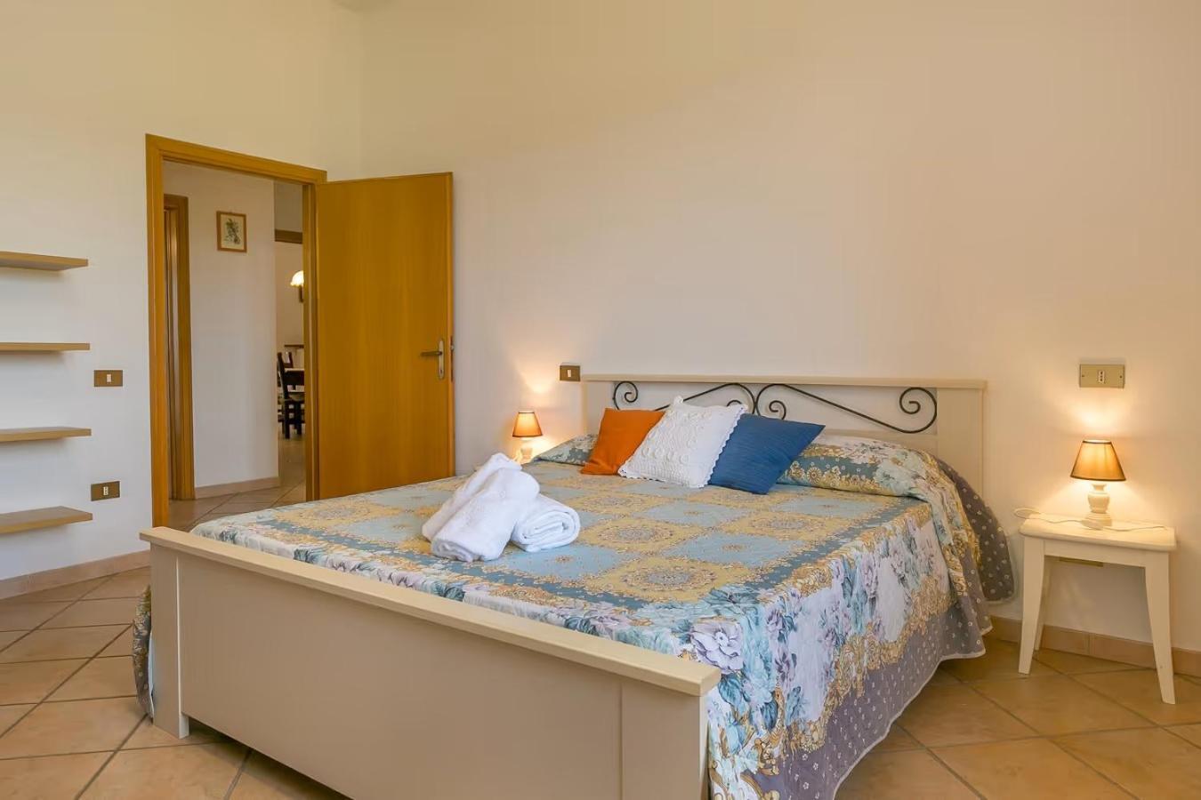 Agriturismo I Debbi บิบโบนา ภายนอก รูปภาพ