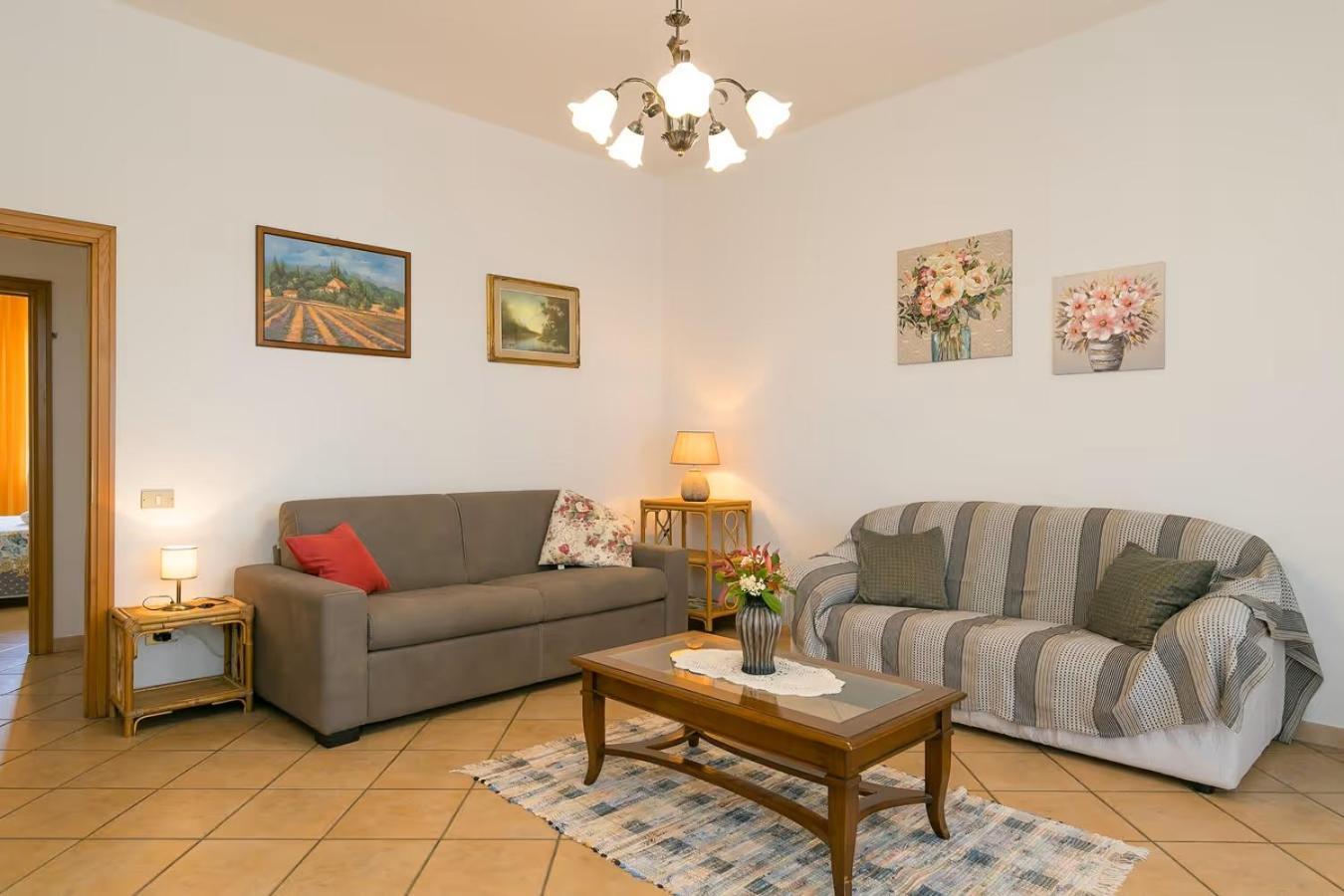 Agriturismo I Debbi บิบโบนา ภายนอก รูปภาพ