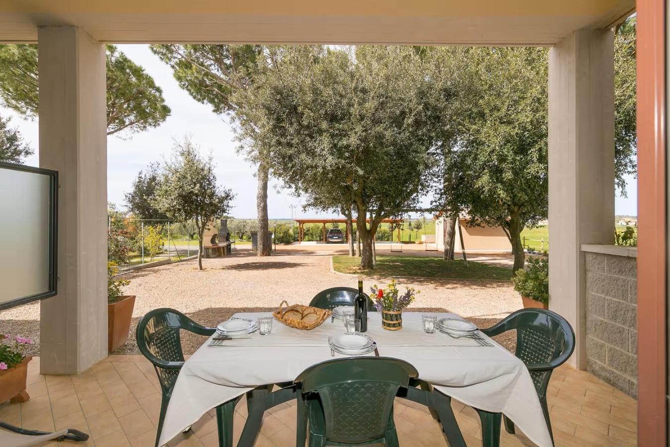 Agriturismo I Debbi บิบโบนา ภายนอก รูปภาพ