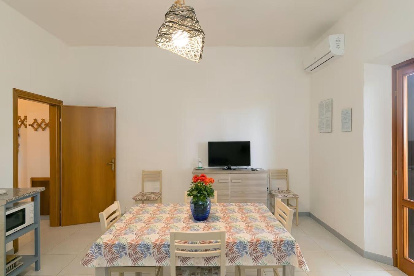 Agriturismo I Debbi บิบโบนา ภายนอก รูปภาพ