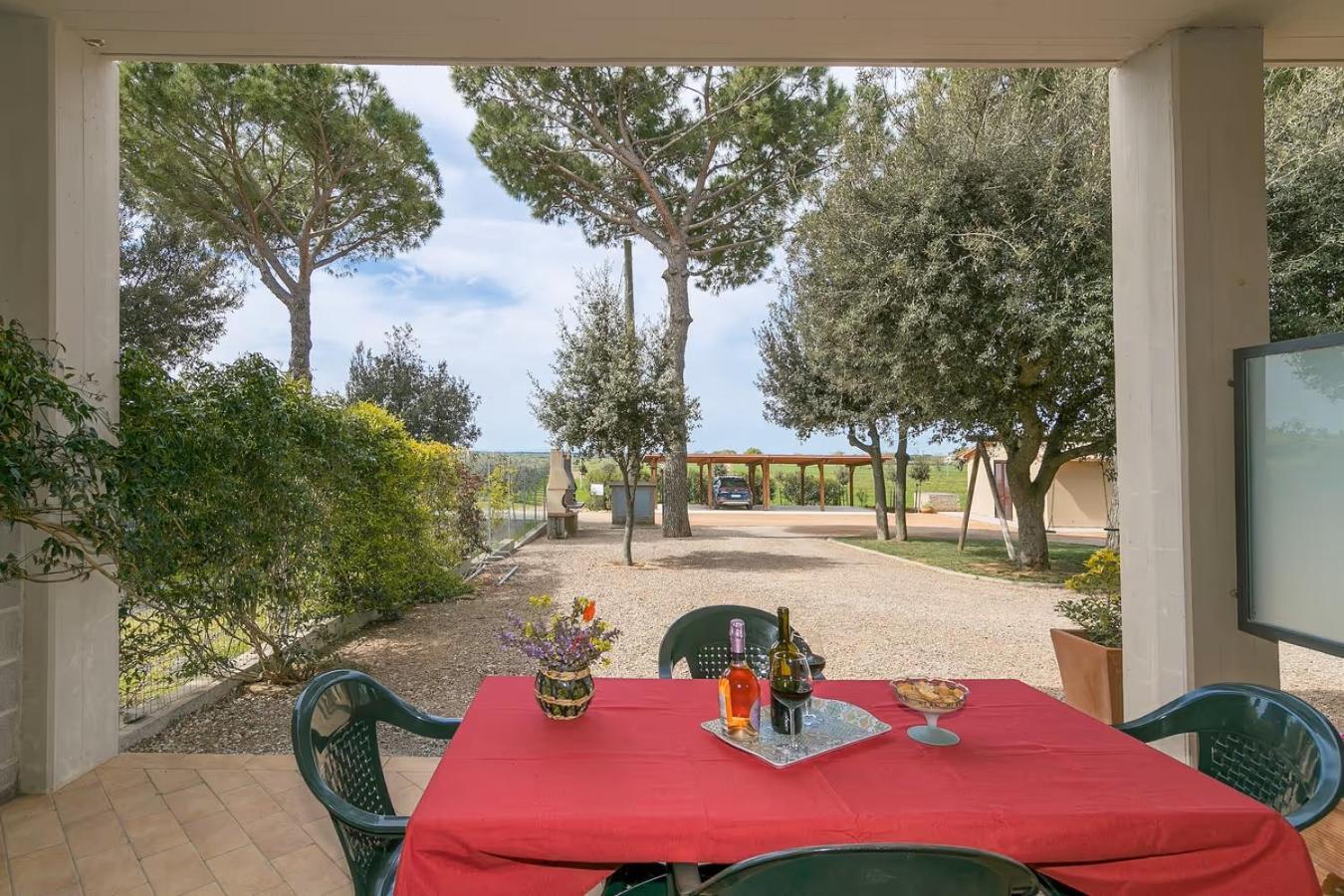 Agriturismo I Debbi บิบโบนา ภายนอก รูปภาพ