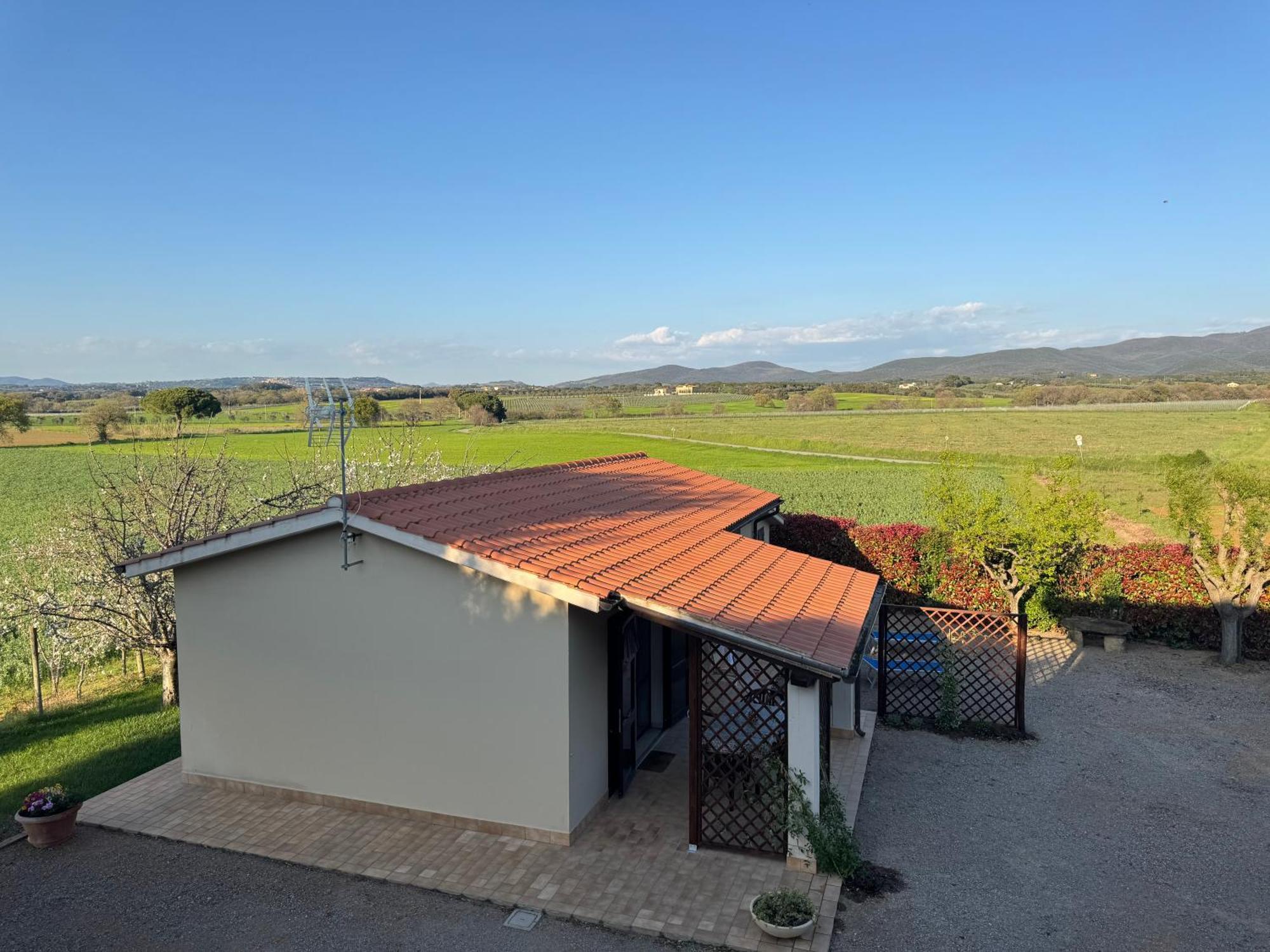 Agriturismo I Debbi บิบโบนา ภายนอก รูปภาพ