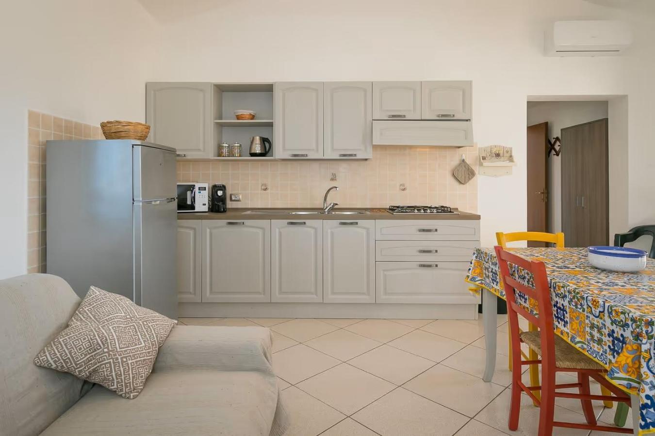 Agriturismo I Debbi บิบโบนา ภายนอก รูปภาพ