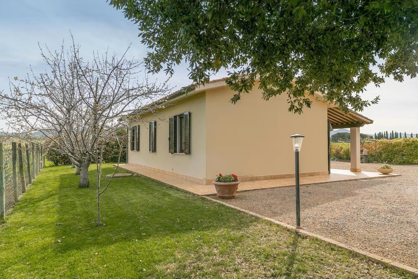 Agriturismo I Debbi บิบโบนา ภายนอก รูปภาพ